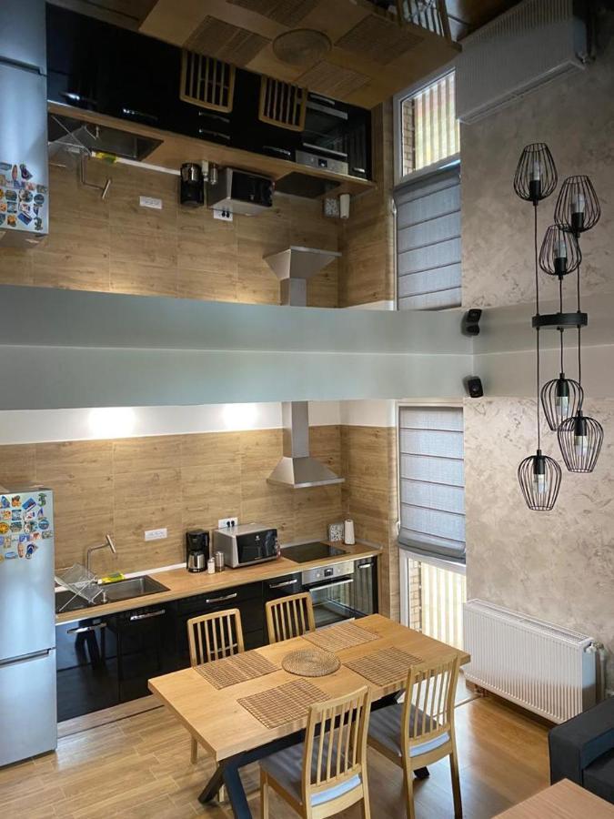 Apartment Criss