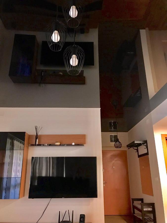 Apartment Criss