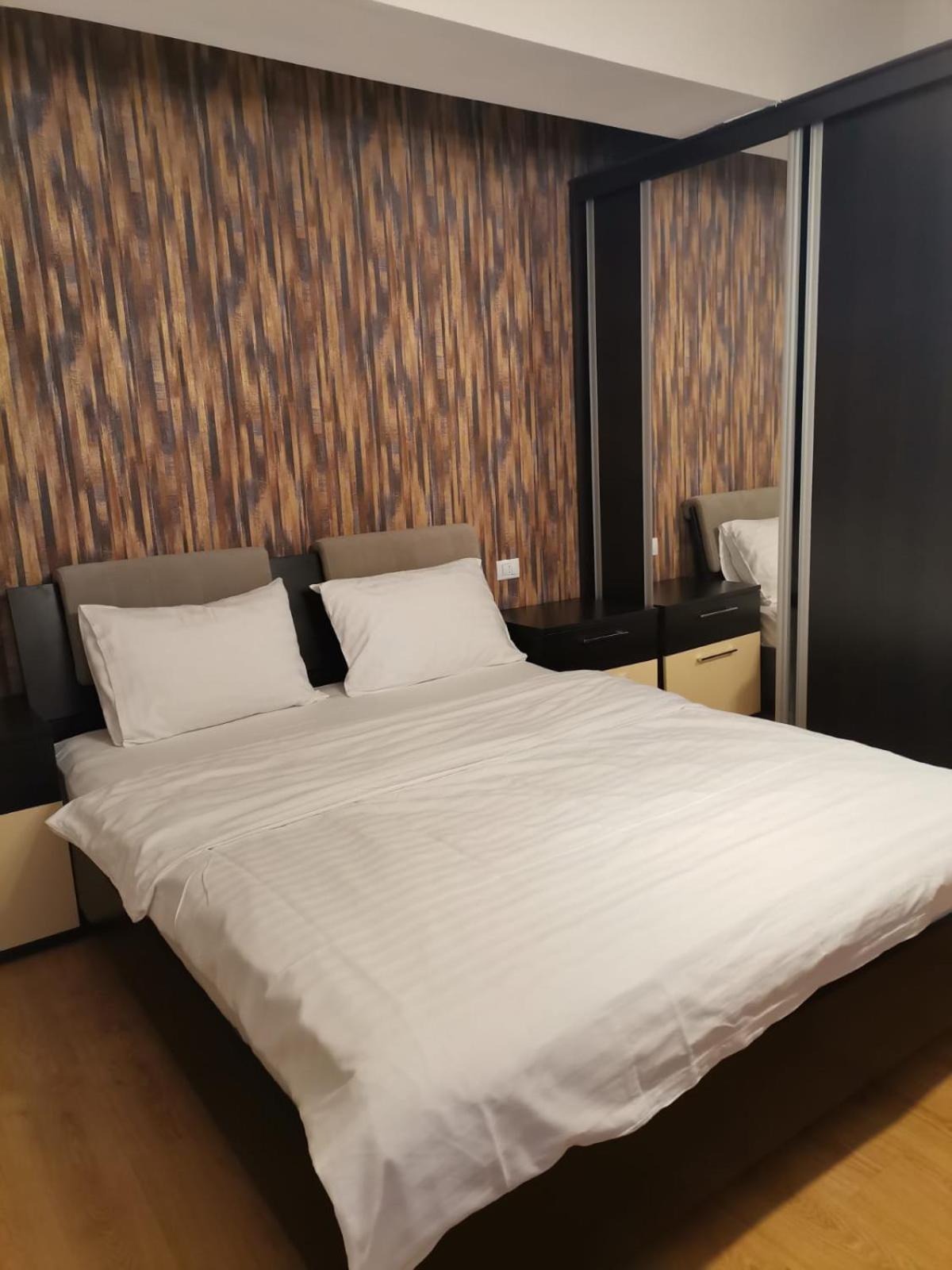 Criss Apartment *
